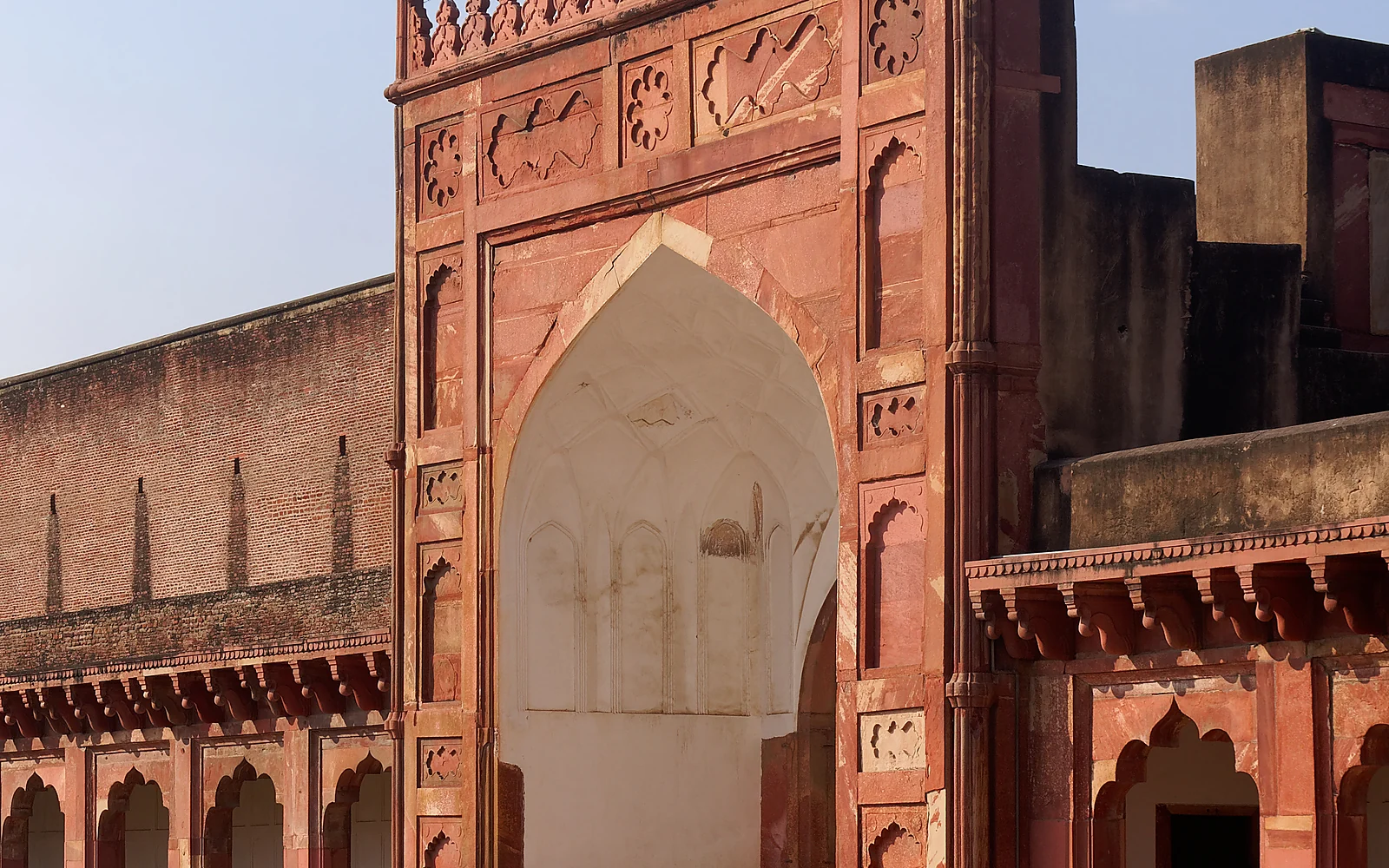 The Taj Mahal and its reflecting pool in Agra; illustration for An Agra Short-Trip Planning Guide